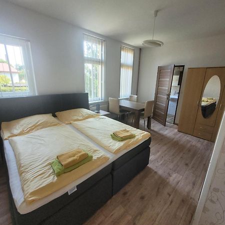 Penzion Jungmannova Sluknov Bagian luar foto